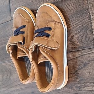 Cat & Jack size 12 toddler brown shoes
